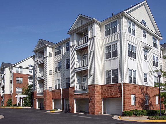 The Reserve at Eisenhower Apartments