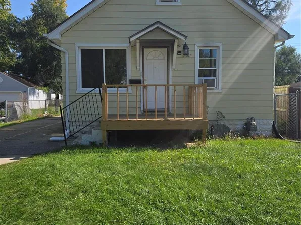 7561 Ziegler St, Taylor, MI 48180