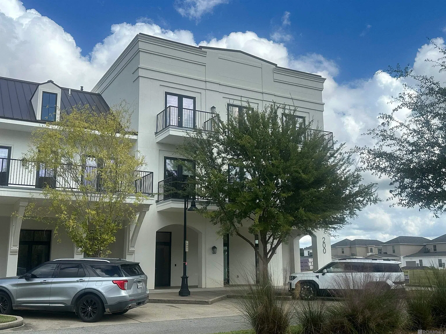 2 bed, 695 sqft, $1,525 — Photo 3