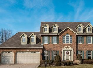 343 Knoch Knolls Rd, Naperville, IL 60565