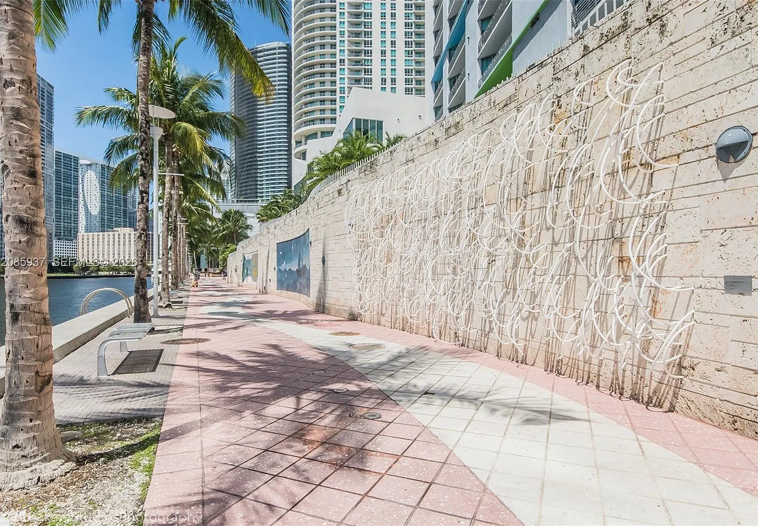One Miami West Condo — Photo 4