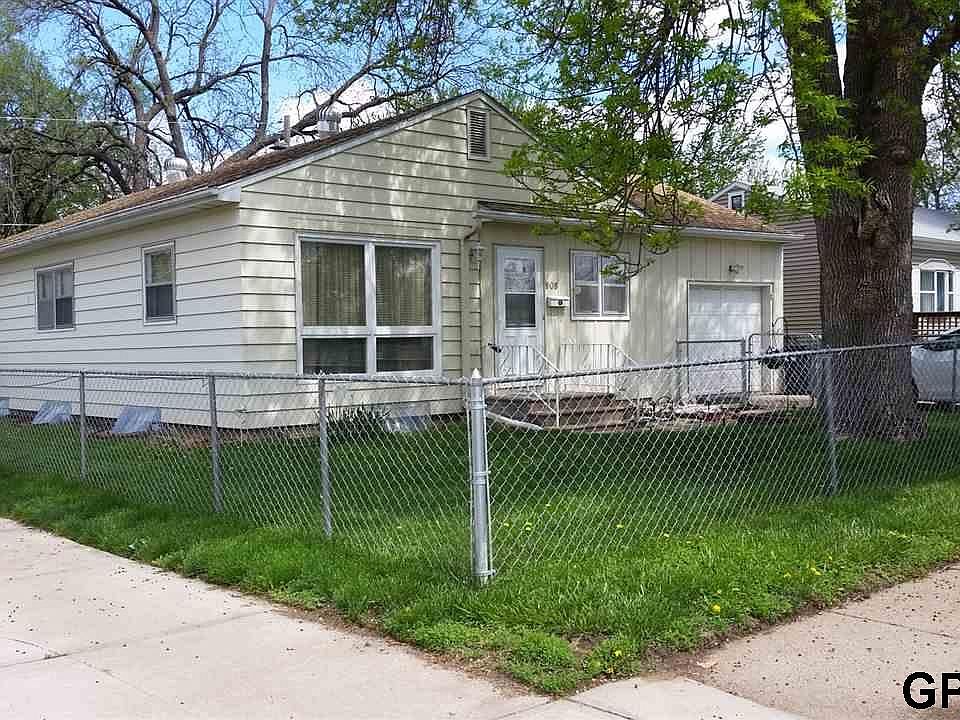 1st image of 908 W 32nd Ave