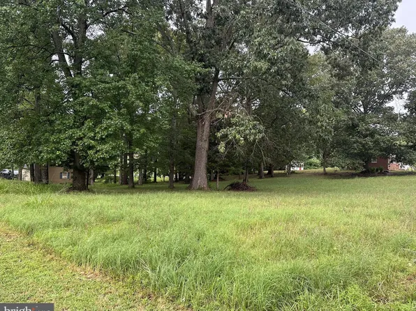 15 E Jefferson St, Warsaw, VA 22572