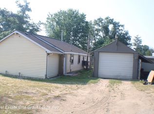 1714 Michael Dr, Alger, MI 48610