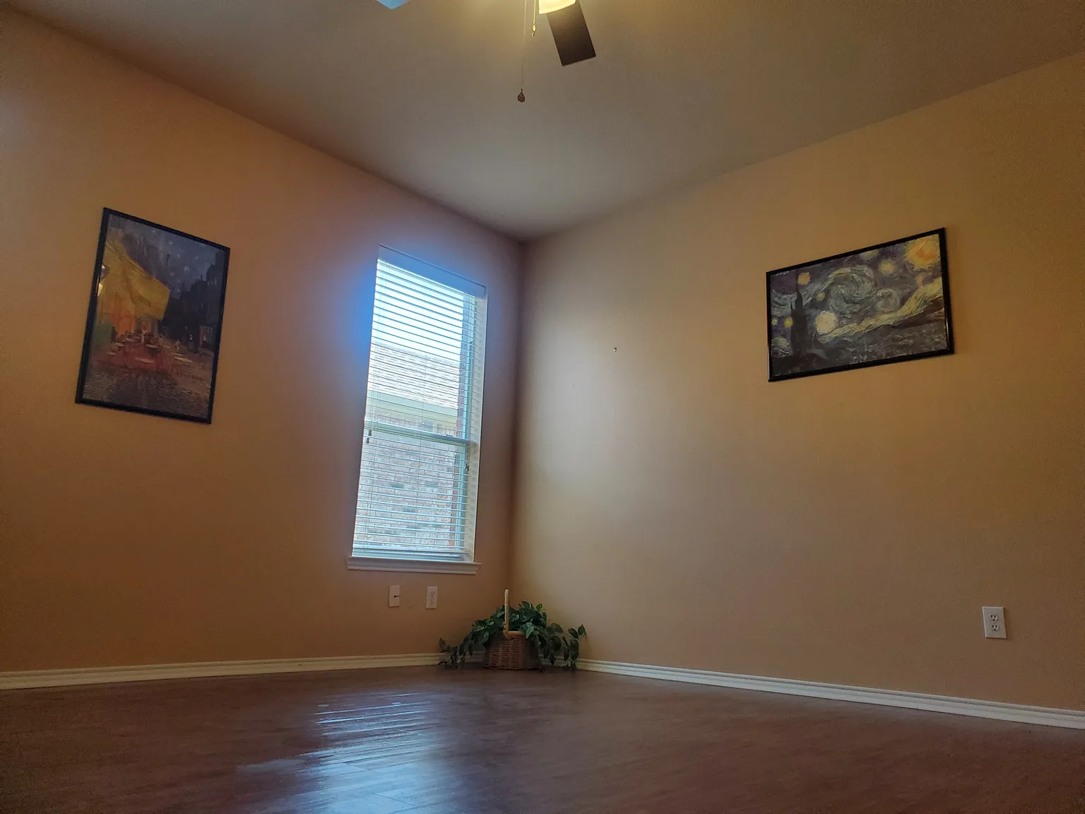 4 bed, 2.5 bath, 2674 sqft, $2,645 — Photo 4