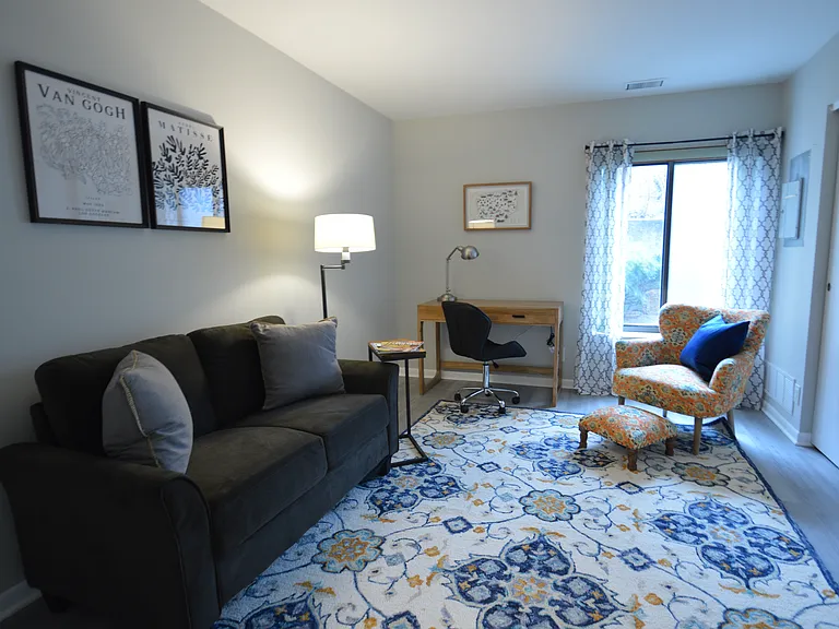 3004 Glenmore Ave #104 — Photo 11