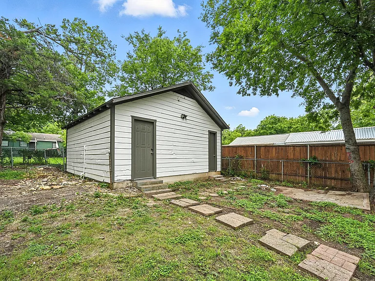 6520 Lovett Ave — Photo 17