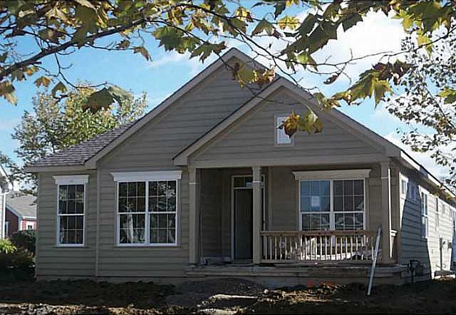 1st image of 4946 Golf Village Dr