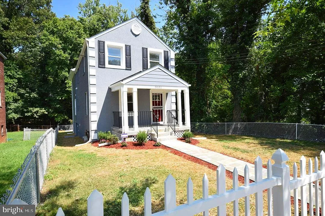 4 bed, 3.5 bath, 2378 sqft, $5,000 — Photo 1