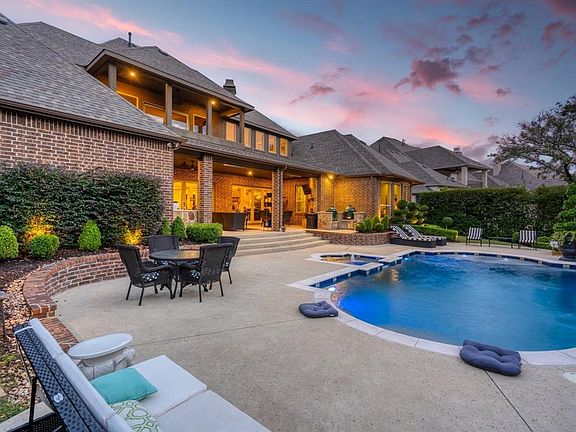 2nd image of 1104 Cool River Dr