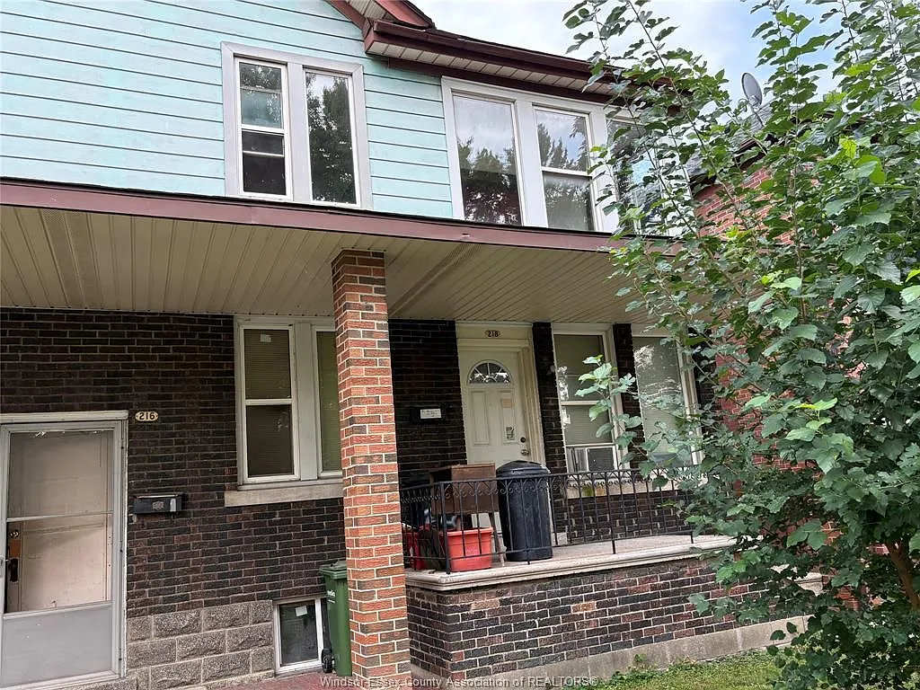 3 bed, $1,500 — Photo 2