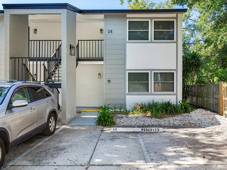 3109 W Horatio St #28 — Photo 28