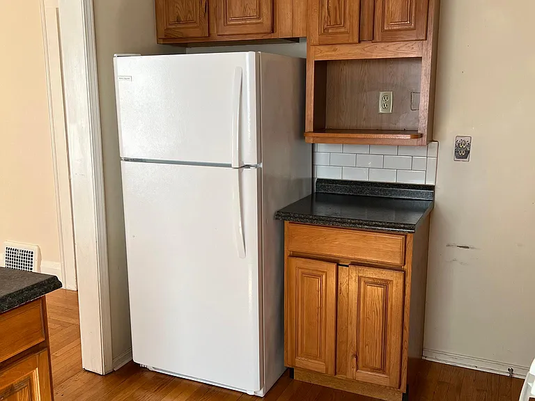 355 Forest Hill Dr #2 — Photo 10