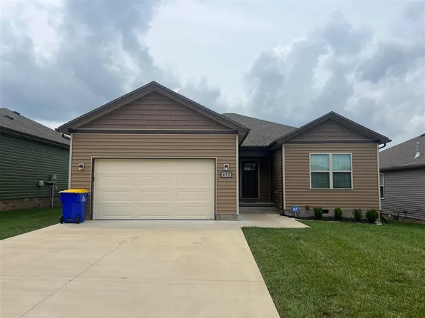 673 Cherry Blossom Rd, Bowling Green, KY 42103