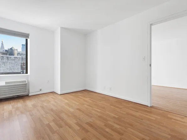 160 West 24th Street image 3 of 7