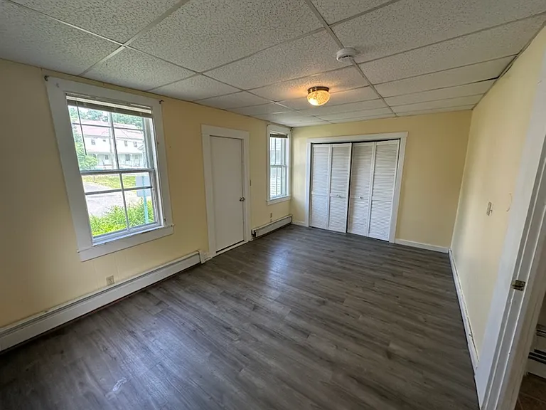 697 Main St #3 — Photo 3