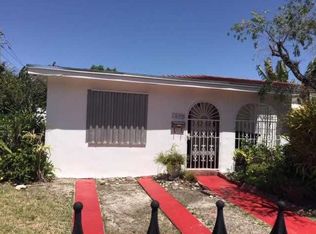 10995 Perry Dr, Miami, FL 33176