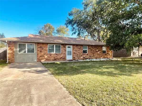 206 Northridge Ter, Henryetta, OK 74437