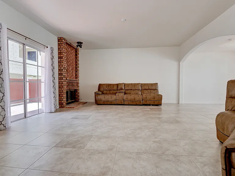 511 N Elena Ave #B — Photo 6