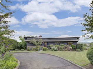 6715 SE Riverside Dr, Vancouver, WA 98661