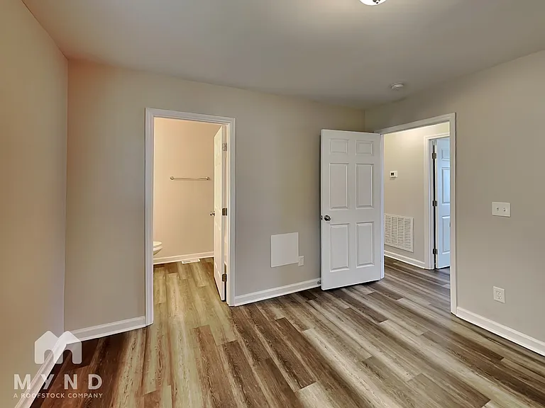 729 Chandler Ave — Photo 8