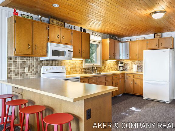 3rd image of 5320 Stella Rd