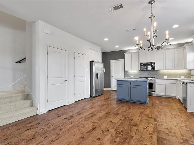 6297 Davison Way — Photo 4