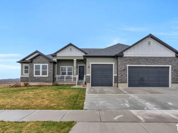 4867 N Canaan Peak Dr, Eagle Mountain, UT 84005