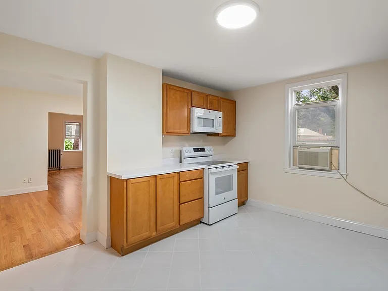 10 Frances St #10 — Photo 16