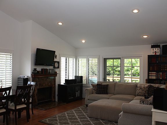 5th image of 664 Cervantes Ct