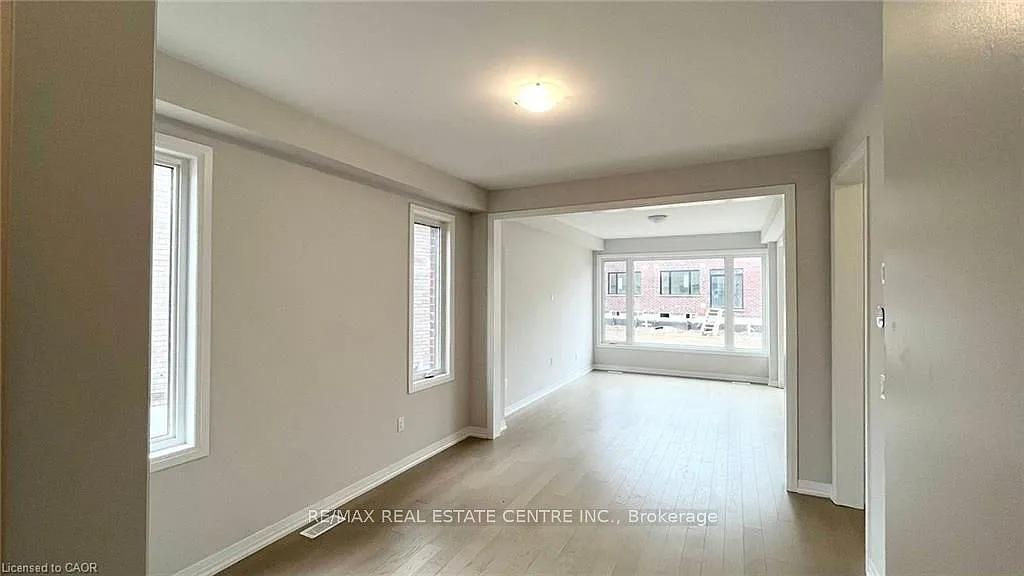 4 bed, $3,000 — Photo 3