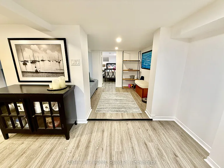 25 Hillsboro Ave #LOWER — Photo 12