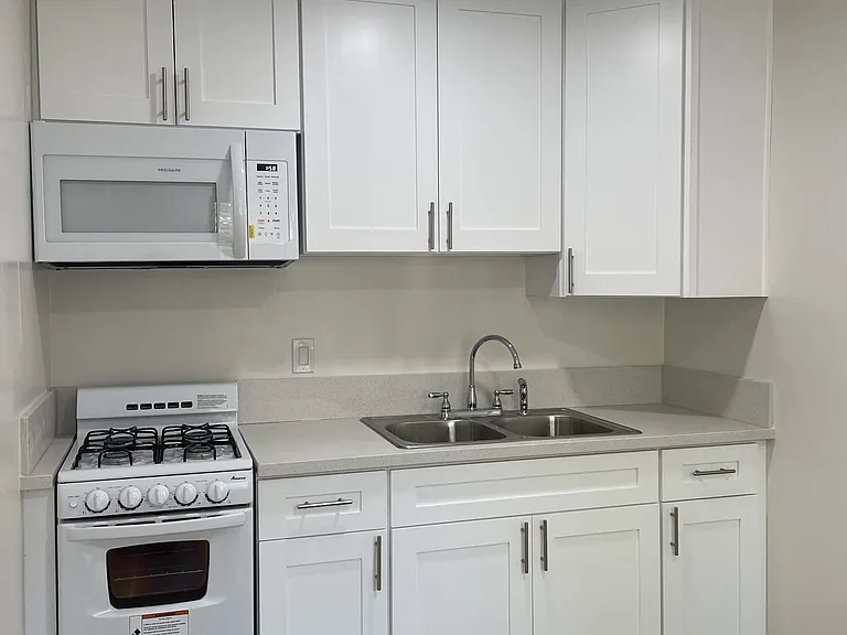Dalewood Downs Apartments — Photo 13
