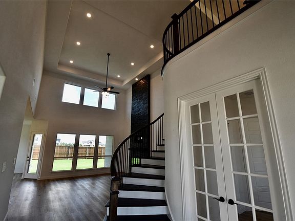 2nd image of 4001 Cecilo Dr