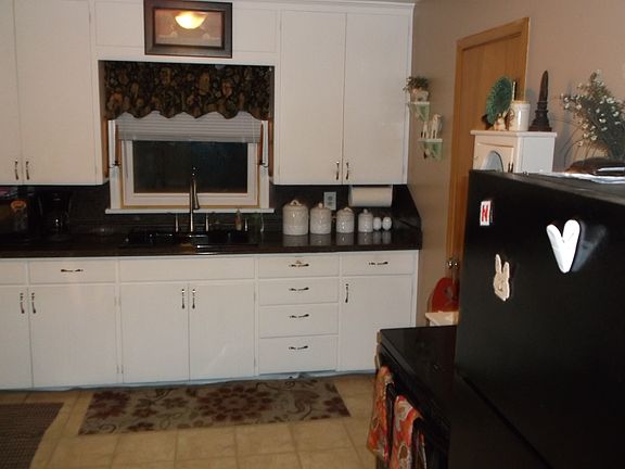 3rd image of 420 S 38th St APT 4