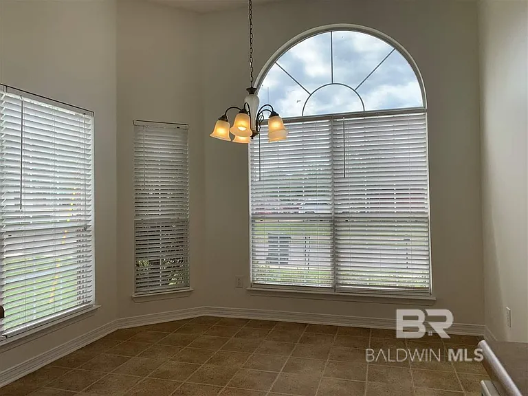 16215 Mansion St — Photo 10