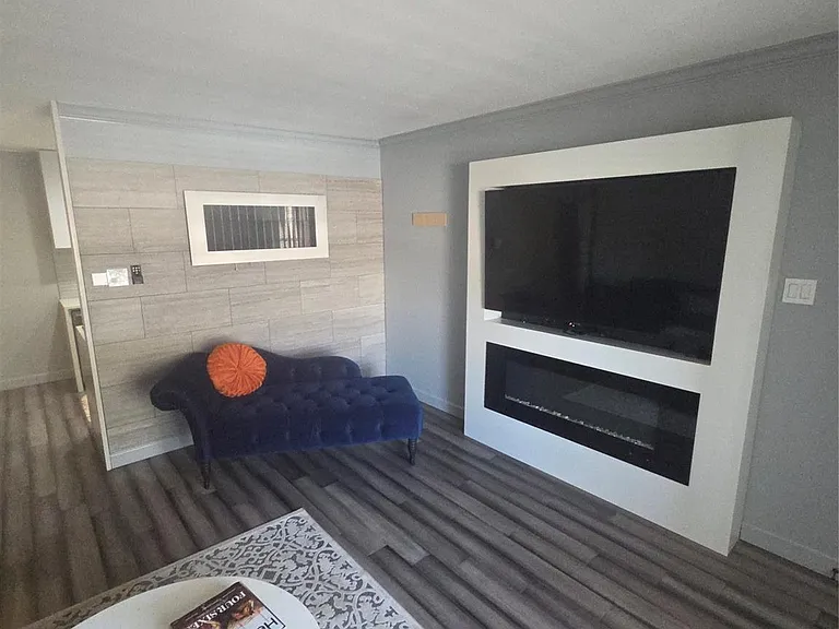 2250 Bering Dr — Photo 23