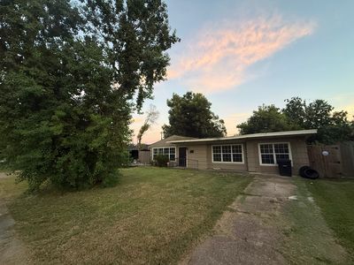 5942 Willow Glen Dr, Houston, TX, 77033