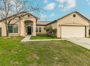 1130 Evergreen Ave, Lemoore, CA 93245