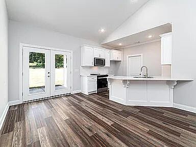 3rd image of 4370 Forest Road