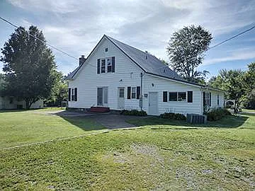 805 Park St photo 1