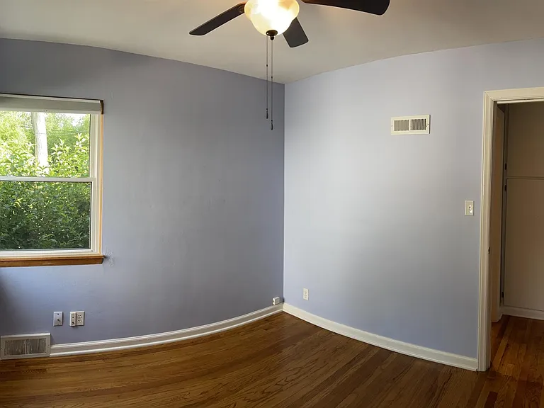 1519 Rockne Dr — Photo 16