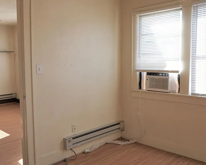 523 SW 26 — Photo 12