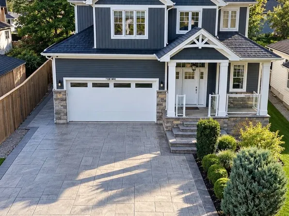 7 Elm Dr, Wasaga Beach, ON L9Z 2L3