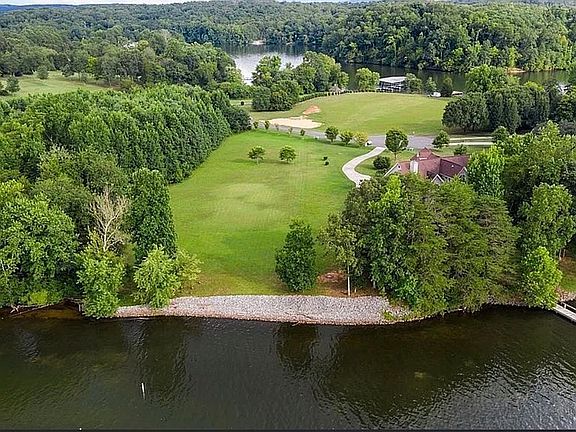 3rd image of 140 River Place Point