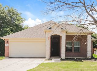 904 Starling Ln, Aubrey, TX 76227