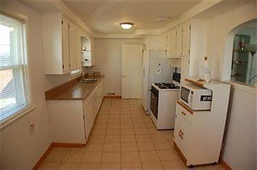 3rd image of 15401 Louis Ave