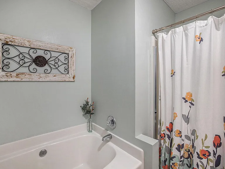 1518 Blaze Ln — Photo 17