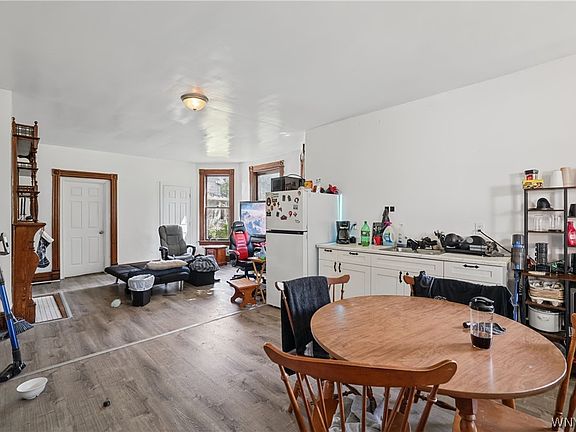 5th image of 439 4th St