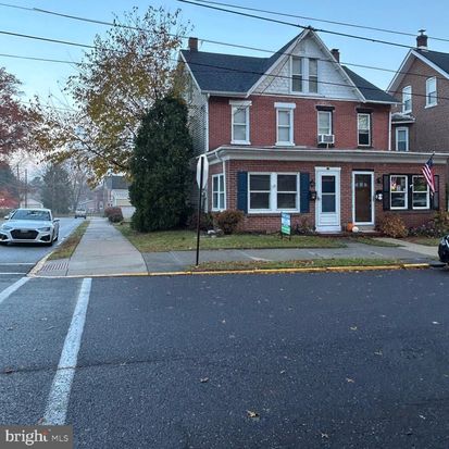 431 Broad St, Spring City, PA 19475